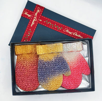 CHRISTMAS MITTEN TRIO SETS