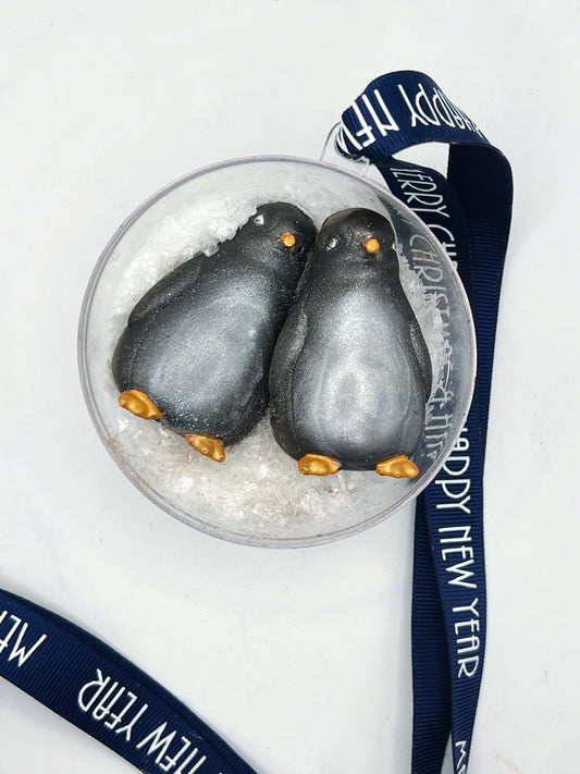 PEGUIN WAX MELT BAUBLE